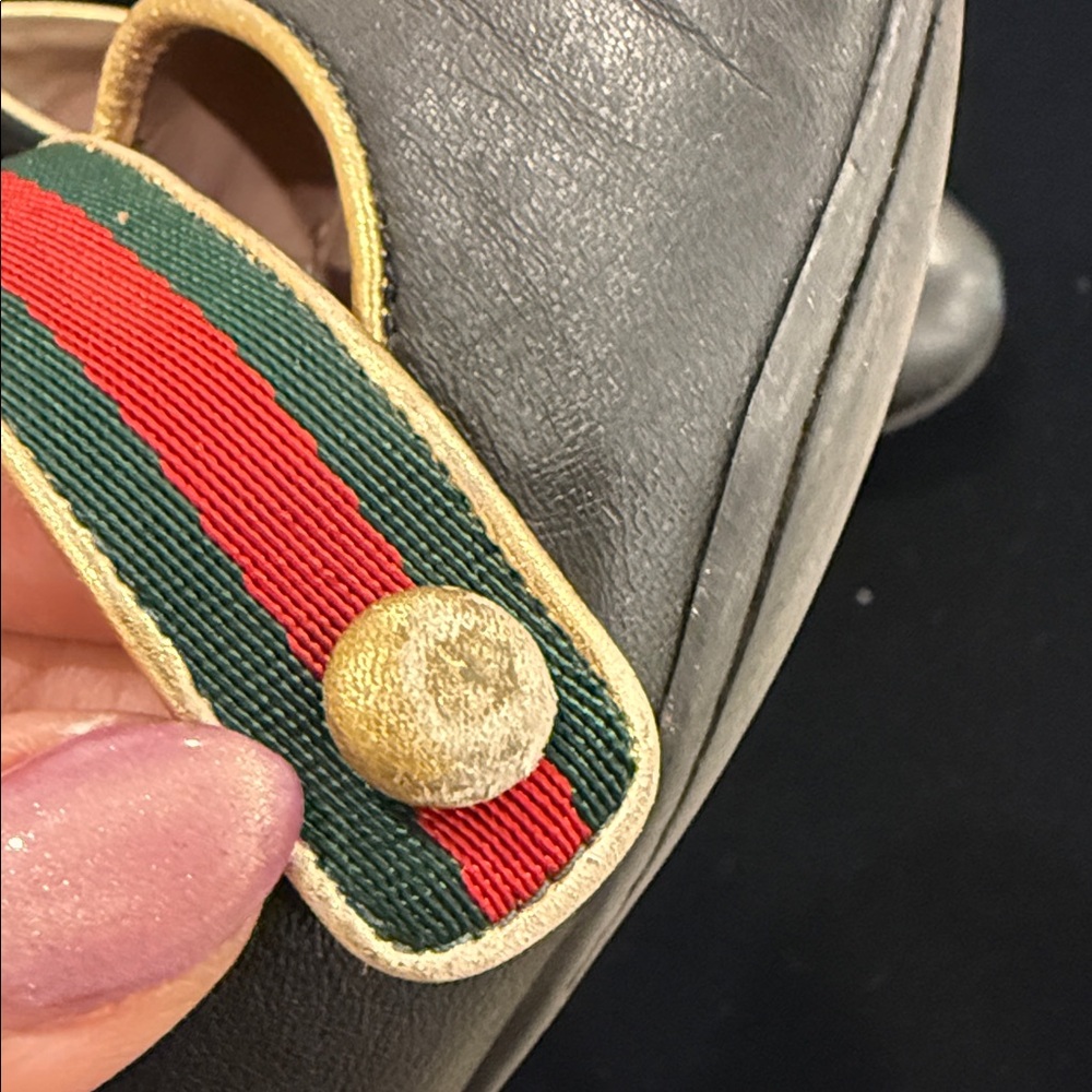 Gucci Black Leather Flats with Green and Red Stripe - Picture 9 of 10
